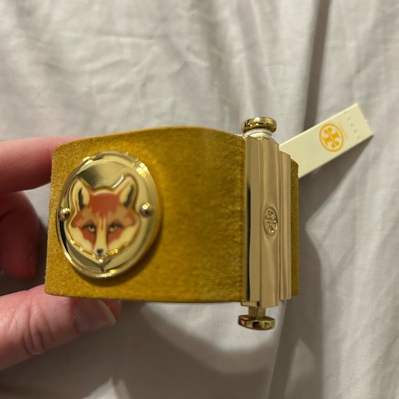 Tory Burch yellow leather fox face coin cuff bracelet nwt $145 RARE! - Picture 4 of 6